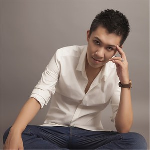 女生高潮喷水视频
